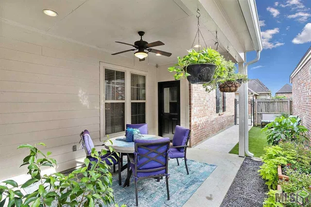 $2,300 | 14449 Royal Villa Drive, Baton Rouge, LA 70810