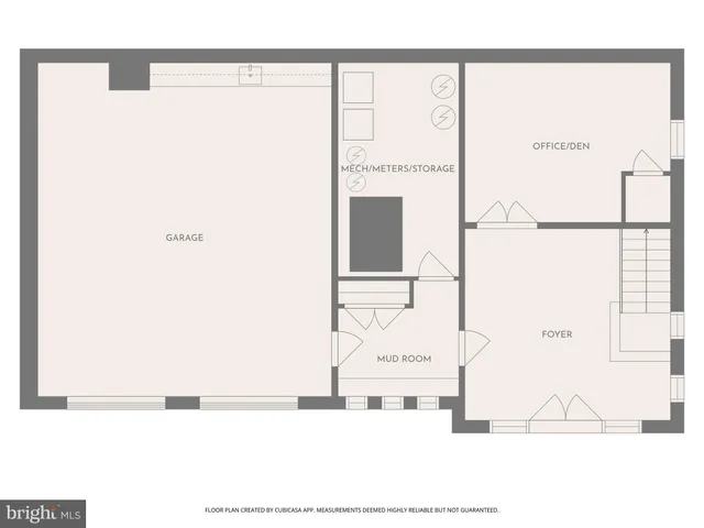 $825,000 | 810 Maple Lane, Aston, PA 19014