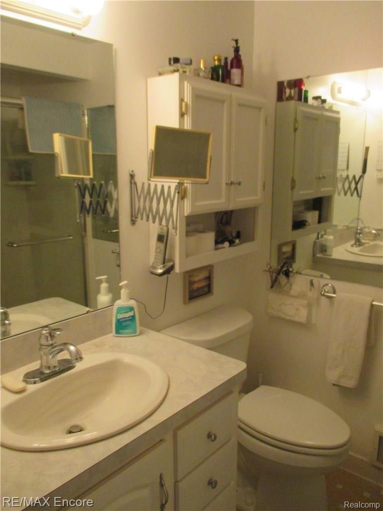 5196 Aintree Road Rochester, MI 48306 - Photo 19 of 37 23.jpg