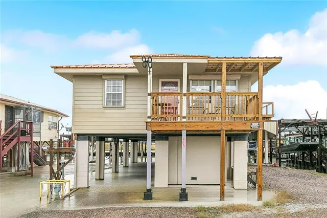 $309,000 | 307 Martin Lane, Port Sulphur, LA 70083