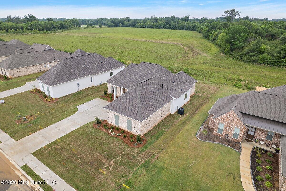 438 Baleigh Way Canton, MS 39046 - Photo 2 of 39 IDJI_0858