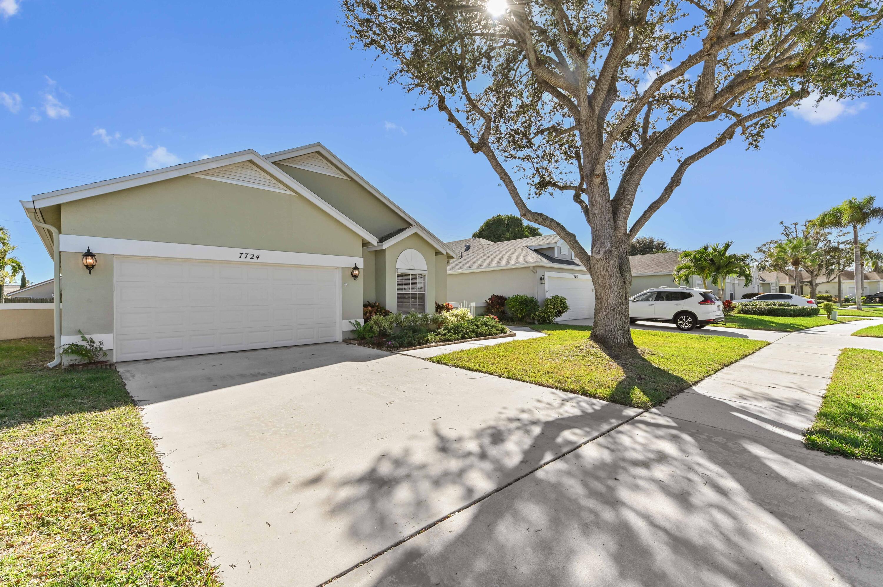 7724 Mansfield Hollow Road Delray Beach, FL 33446 - Photo 2 of 35 Exterior