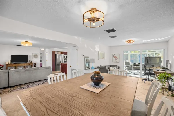 $3,600 | 1805 Plover Avenue, Fort Pierce, FL 34949