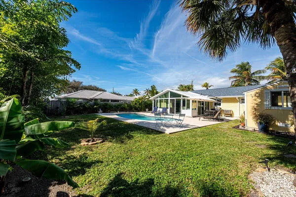 $3,600 | 1805 Plover Avenue, Fort Pierce, FL 34949