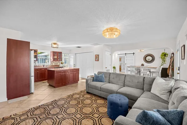 $3,600 | 1805 Plover Avenue, Fort Pierce, FL 34949