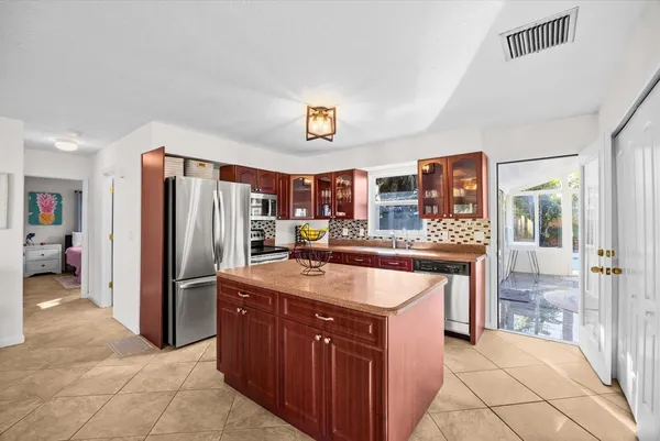 $3,600 | 1805 Plover Avenue, Fort Pierce, FL 34949