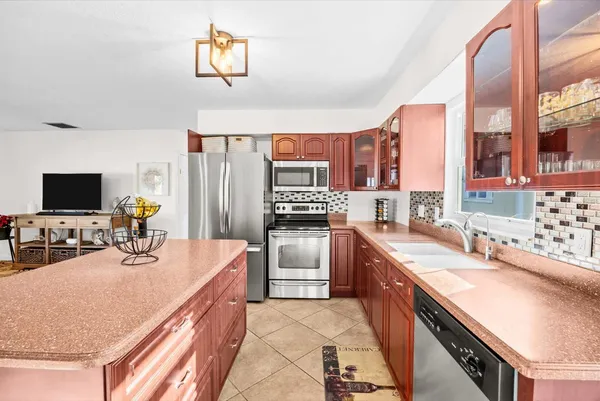 $3,600 | 1805 Plover Avenue, Fort Pierce, FL 34949