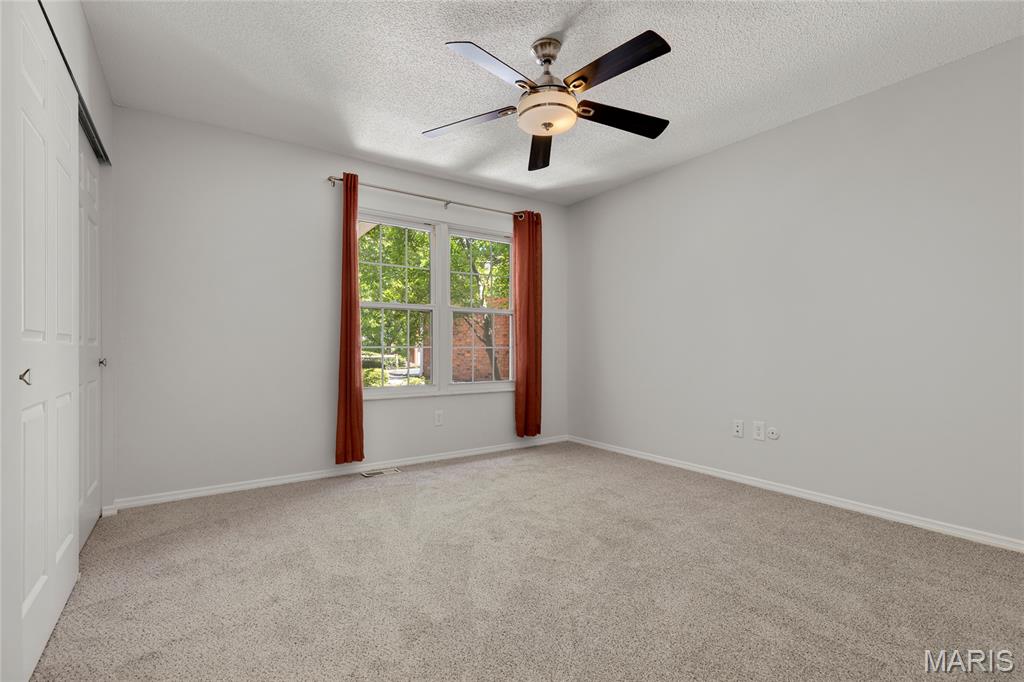 959 North Spoede Road Creve Coeur, MO 63146 - Photo 19 of 28