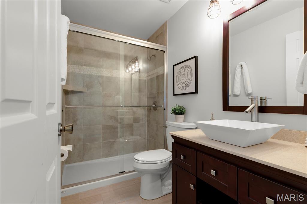 959 North Spoede Road Creve Coeur, MO 63146 - Photo 20 of 28