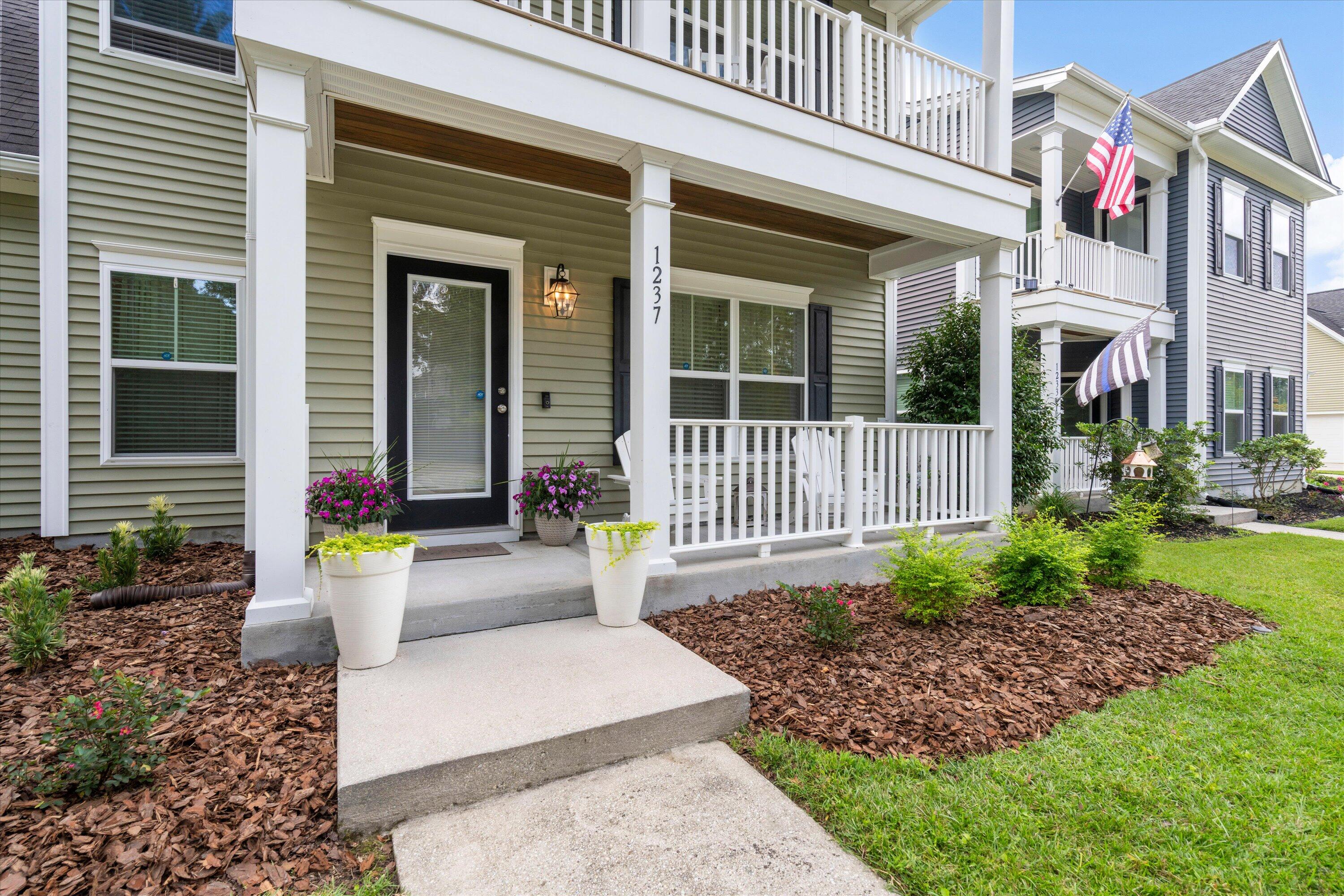 1237 Updyke Drive Johns Island, SC 29455 - Photo 3 of 31 1237 Updyke