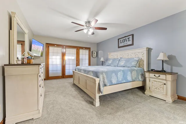 $525,000 | 209 River Drive, Bloomfield, IN 47424