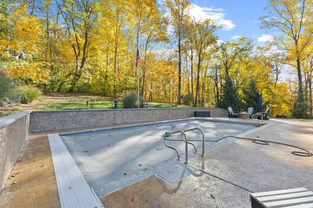 $525,000 | 209 River Drive, Bloomfield, IN 47424