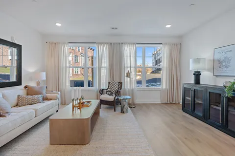 $329,900 | 482 Portsdale Drive, Unit 6, Brentwood, TN 37027