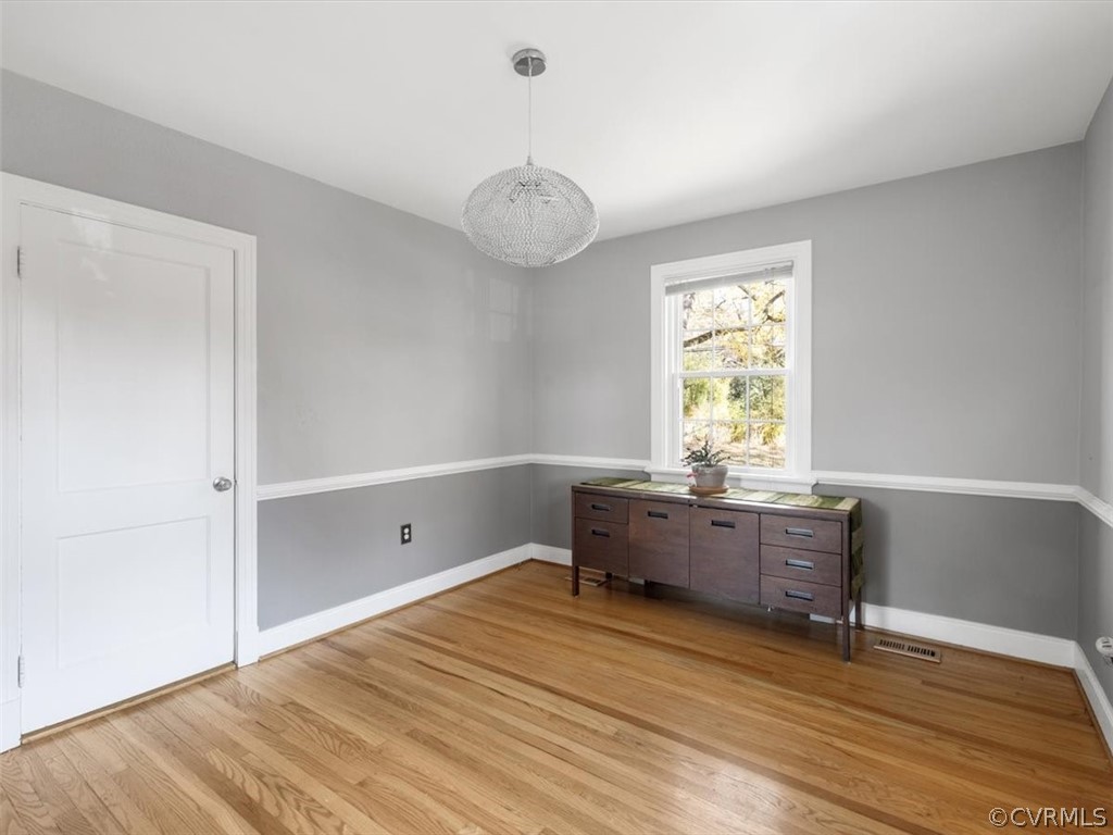 1600 Wentbridge Road Richmond, VA 23227 - Photo 11 of 31 Dining room with the door to the kitchen