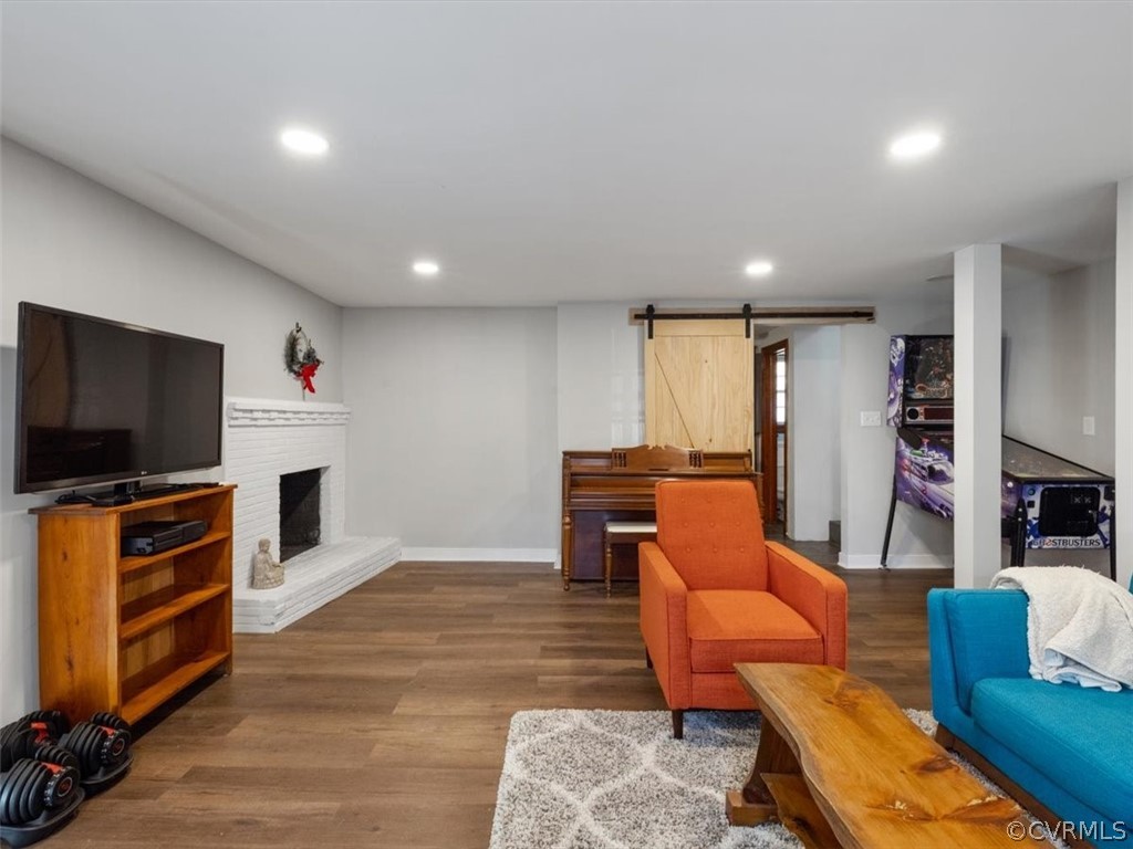 1600 Wentbridge Road Richmond, VA 23227 - Photo 18 of 31 Family room with wood burning fireplace and barn d