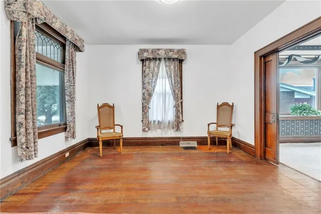 $359,900 | 313 Wahl Avenue, Evans City, PA 16033