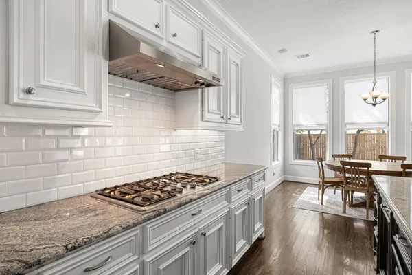 $1,389,000 | 5119 Locust Street, Bellaire, TX 77401