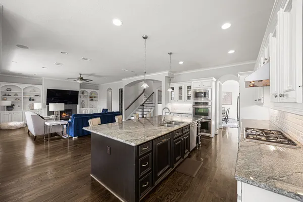 $1,389,000 | 5119 Locust Street, Bellaire, TX 77401