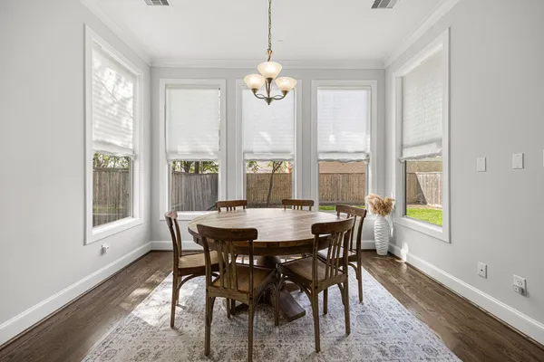 $1,389,000 | 5119 Locust Street, Bellaire, TX 77401