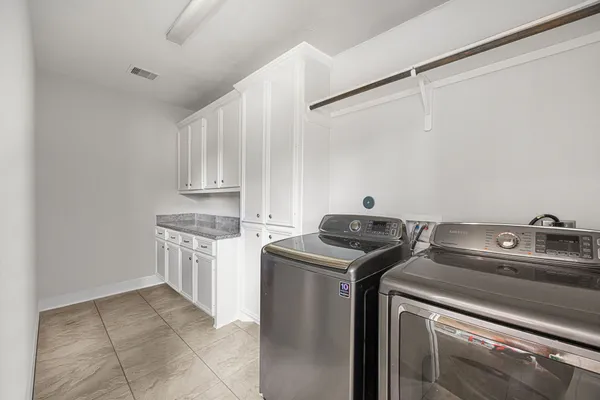 $1,389,000 | 5119 Locust Street, Bellaire, TX 77401