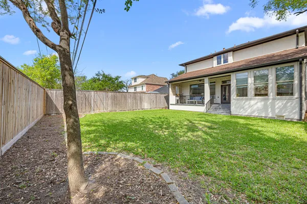 $1,389,000 | 5119 Locust Street, Bellaire, TX 77401