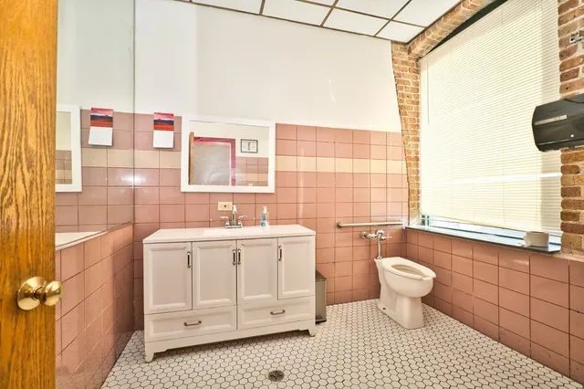 $7,900,000 | 833 West Chicago Avenue, Chicago, IL 60642