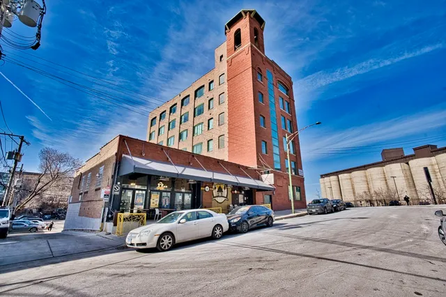 $7,900,000 | 833 West Chicago Avenue, Chicago, IL 60642