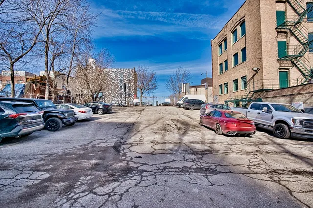 $7,900,000 | 833 West Chicago Avenue, Chicago, IL 60642