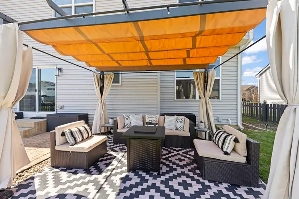 $529,900 | 2328 Thunder Gulch Road, Montgomery, IL 60538