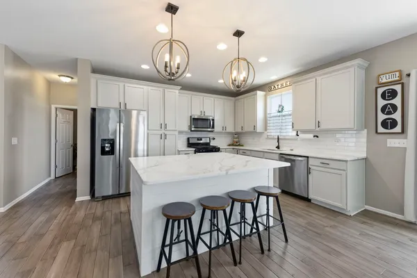 $529,900 | 2328 Thunder Gulch Road, Montgomery, IL 60538