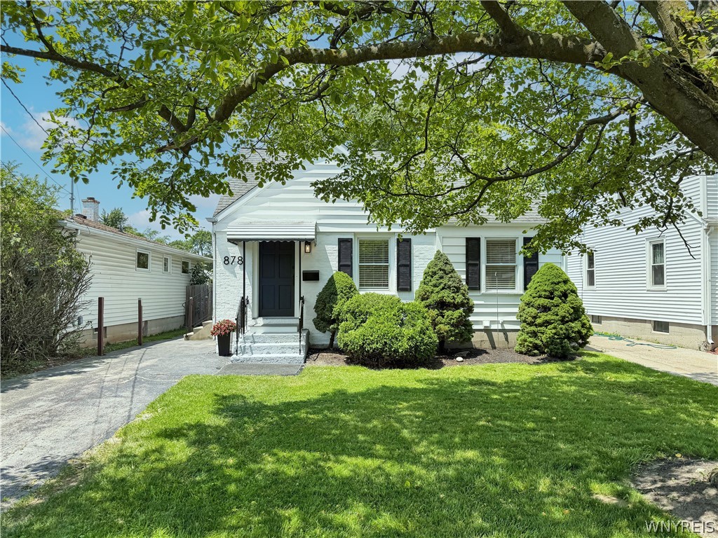 878 Beach Road Cheektowaga, NY 14225 - Photo 2 of 34 Exterior Front