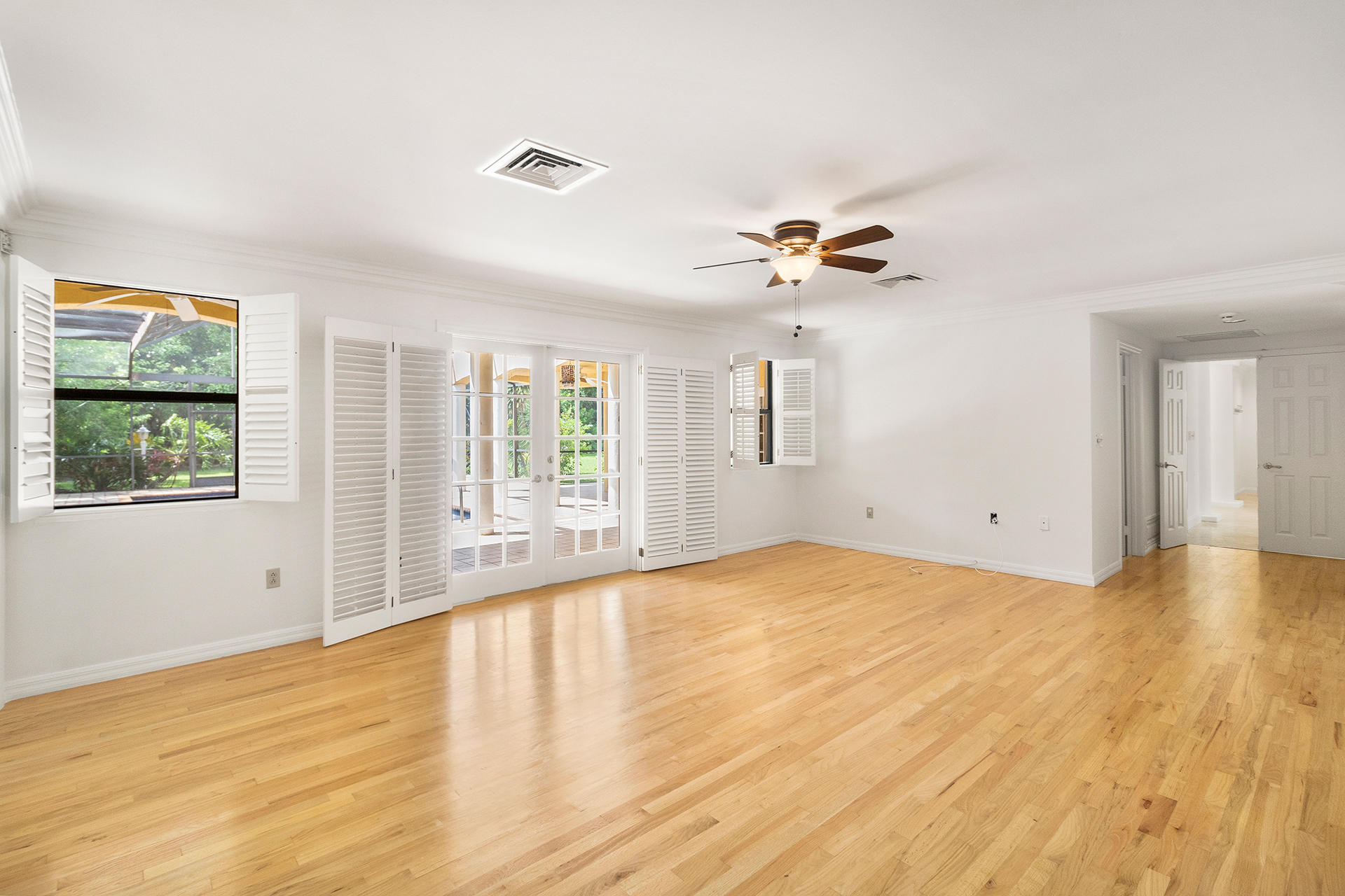 23281 Lago Mar Circle Boca Raton, FL 33433 - Photo 19 of 34 IMG_0812