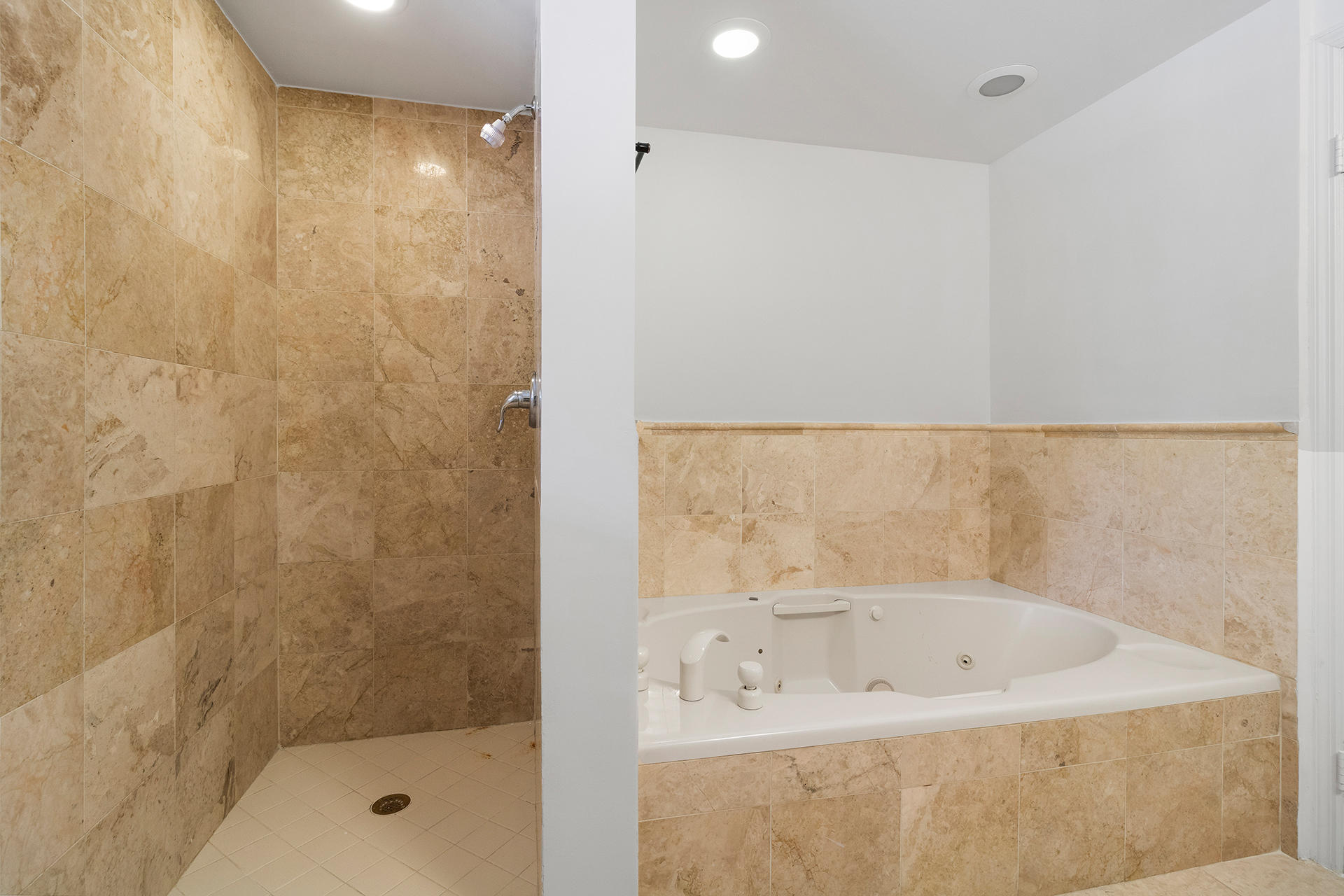 23281 Lago Mar Circle Boca Raton, FL 33433 - Photo 25 of 34 IMG_0824