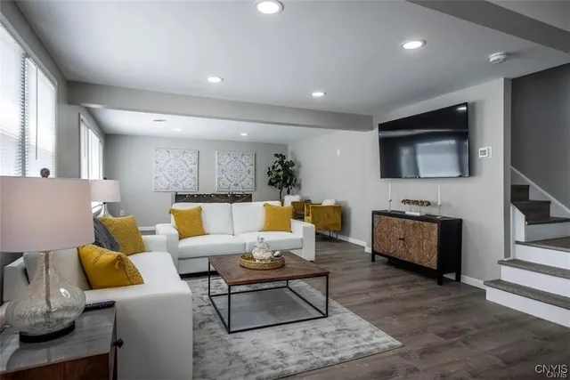 $2,500 | 1004 Main Street, Unit 3, Vienna, NY 13157