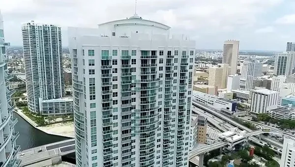 $3,750 | 31 Southeast 5th Street, Unit 2001, Miami, FL 33131