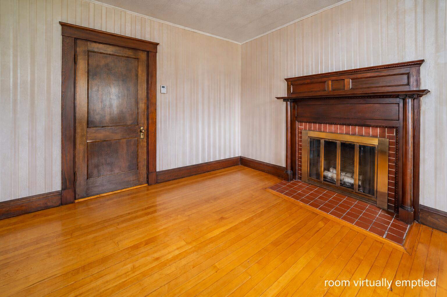 744 Hammond Street Bangor, ME 04401 - Photo 16 of 53 120 744 Hammond St Bangor Living w firep
