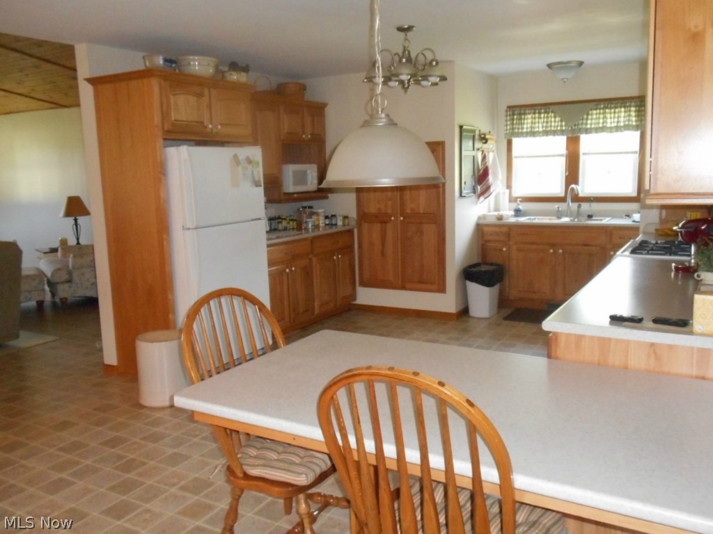 5654 Post Boy Road Southwest Newcomerstown, OH 43832 - Photo 8 of 23 Gallery Image 8