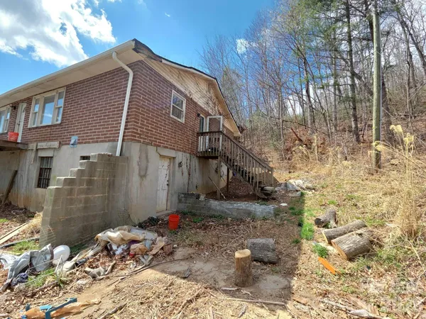 $390,000 | 110 Wilrecar Drive, Black Mountain, NC 28711