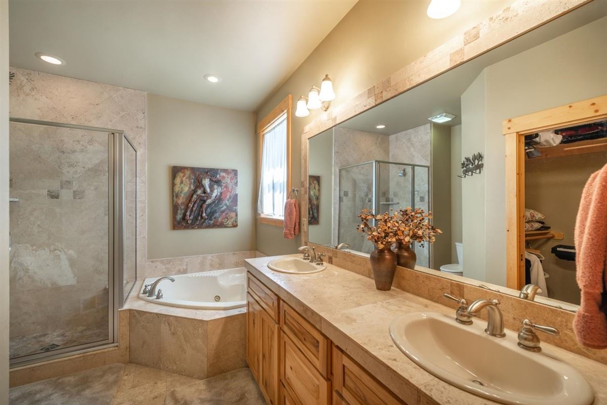 14522 Tyrol Road Truckee, CA 96161 - Photo 11 of 20 Gallery Image 11