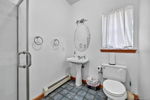 $899,000 | 8 Alloway Crescent, Highland Mills, NY 10930