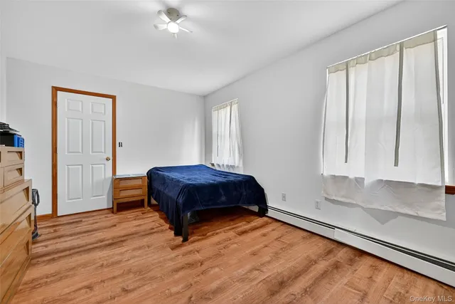 $899,000 | 8 Alloway Crescent, Highland Mills, NY 10930