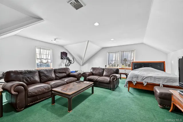 $899,000 | 8 Alloway Crescent, Highland Mills, NY 10930