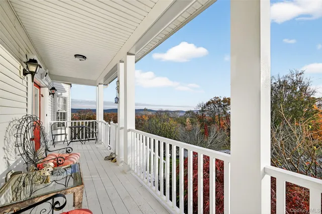 $899,000 | 8 Alloway Crescent, Highland Mills, NY 10930