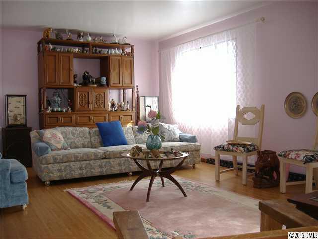 1130 Riddle Road Gastonia, NC 28056 - Photo 2 of 12 Gallery Image 2