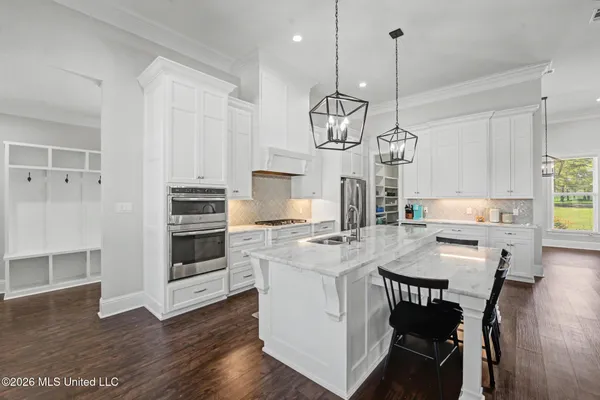$749,900 | 19900 State Line Road, Moss Point, MS 39562