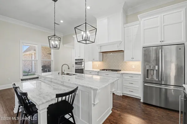 $749,900 | 19900 State Line Road, Moss Point, MS 39562
