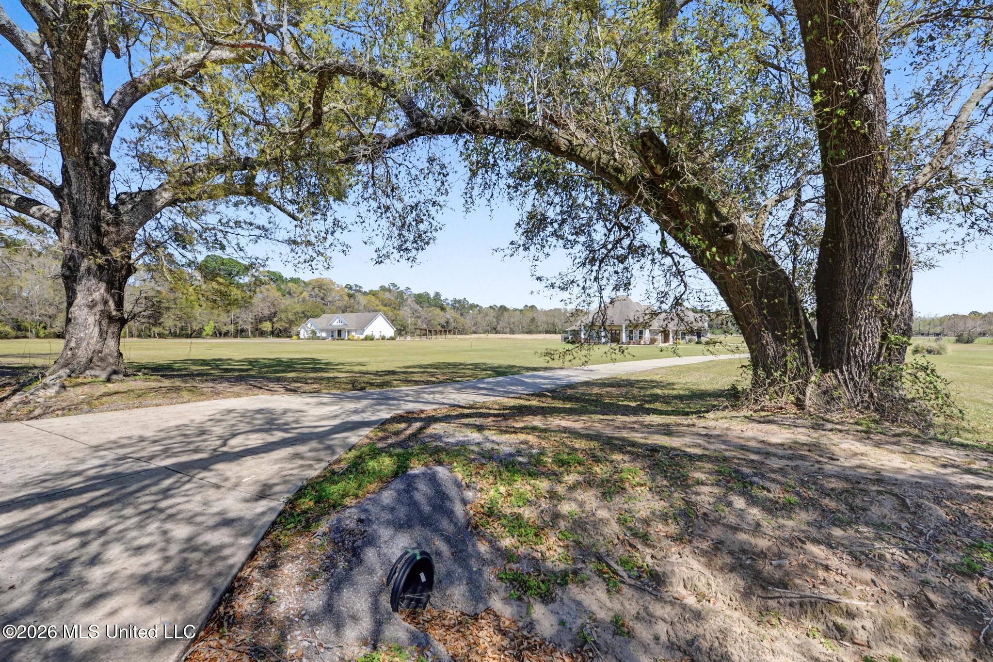 19900 State Line Road Moss Point, MS 39562 - Photo 2 of 48 001