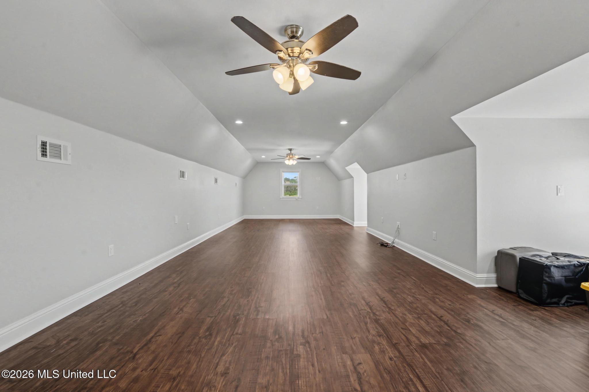 19900 State Line Road Moss Point, MS 39562 - Photo 32 of 48 032