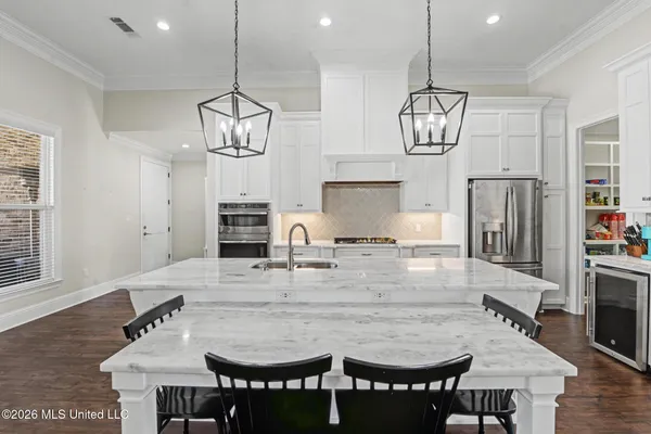 $749,900 | 19900 State Line Road, Moss Point, MS 39562