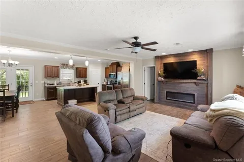 $155,000 | 157 Clyde Olivers Lane, Lake Charles, LA 70607